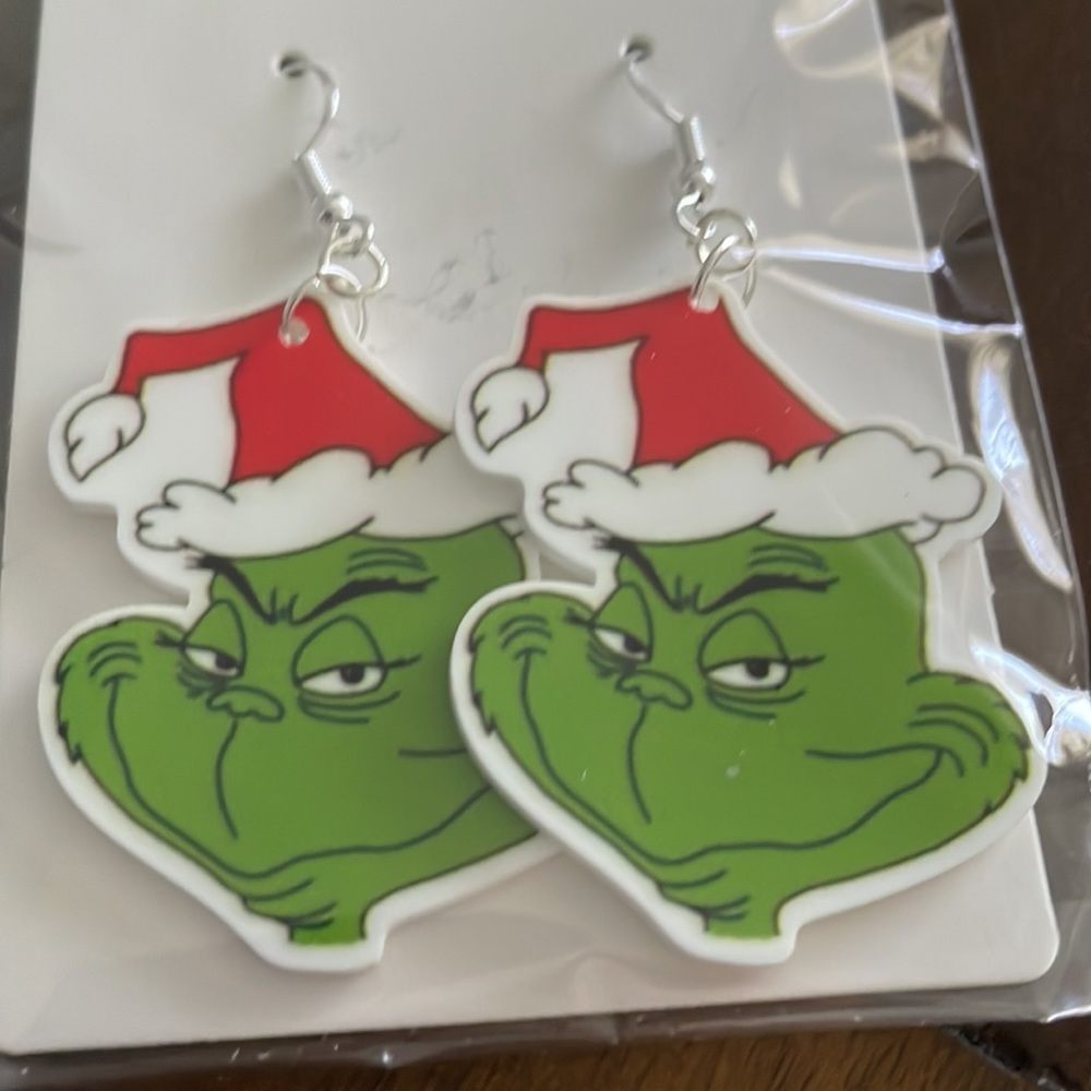 The Grinch Earrings Your the Mean One - Picture 2 of 6